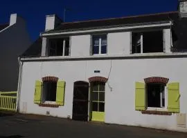 Maison cosy avec jardin, centre de Sauzon, 200m du port, 3 chambres, WiFi, terrasse et barbecue - FR-1-418-211