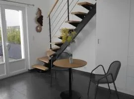Maison moderne et calme avec jardin, proche mer - Locmaria - FR-1-418-223
