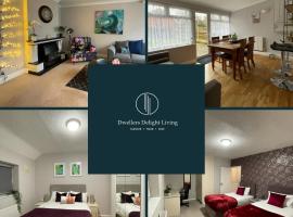 Dwellers Delight Living Ltd 2 Bed House with Wi-Fi in Loughton, Essex, hotel din Loughton