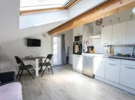 Le Coq Charmant petit studio en centre ville d'Embrun