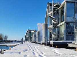 schwimmendes Ferienhaus Sky, Hotel mit Parkplatz in Elsterheide