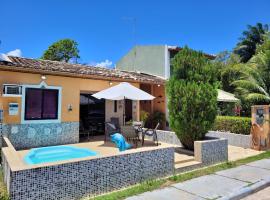 Casa 4 quartos, com piscina no Condominio Sol Marina Jacuipe com acesso a praia e ao rio de Jacuipe, hotelli Camaçarissa