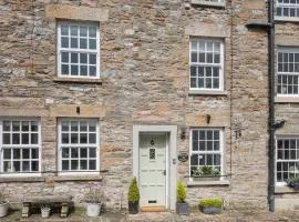 Weavers Cottage, Sleeps 4, town centre