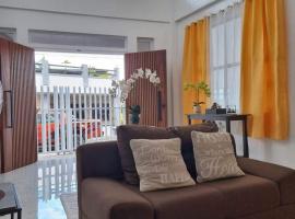 AEROVILLE HOLIDAY HOUSE, apartment in Legazpi