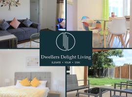 Dwellers Delight Living Ltd Serviced Accommodation, Chigwell, London 3 bedroom House, Upto 7 Guests, Free Wifi & Parking, cottage in London