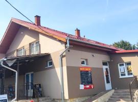 Gyöngy Apartmanház – apartament w mieście Dombóvár