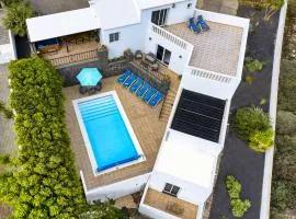 Casa El Paraiso - Private Pool, Jacuzzi, Air-con and BBQ By Lanzarote Vacation Homes