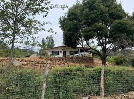 FINCA VILLA PEDREGAL RAQUIRA, cabaña o casa de campo en Ráquira