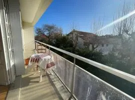 Superb apartment full of charm with terrace 2ch 5min from the lighthouse