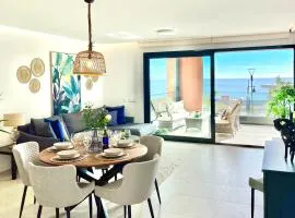Luxury 3 Bedroom Apartment 300m from the Beach