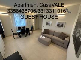 CasaVALE ELEGANTE RESIDENZA 108 mq MAX 7 PERSONE, appartamento a Piacenza