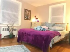 -No3- Spacious Room in a House - 6 min to Babson College & 4 min to I-95-I90-Route 9 at Needham Boston