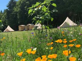 Au Pr&eacute; Fleuri Eco Glamping, tented camp en Le Lindois