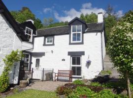 TwoStones Self Catering Cottage, holiday rental in Arrochar