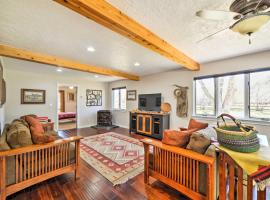 Spacious Mancos Home with Furnished Deck and Yard!, vila v destinaci Mancos