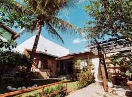 Casa c churrasq em Monte Castelo, Campo Grande-MS