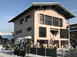 Ferienwohnung Antonia, hotell i Kirchdorf in Tirol