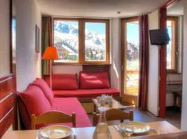 Charmant 2 pièces avec balcon, plein Sud, centre station, idéal pour 4 personnes, proche commodités - FR-1-634-37