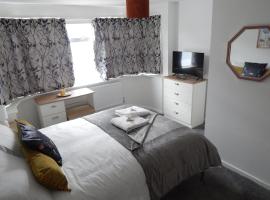 Modern, well located en-suite rooms with parking - Orbitat Accommodations, hotel en Cambridge