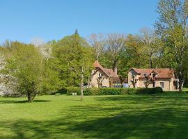 Gîte dans un Domaine Historique，謝夫勒斯的飯店