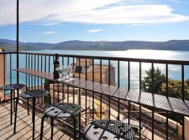 holiday home, Sainte-Croix-du-Verdon, מלון בסן-קרואה-דה-ורדון