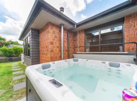 The Corner Haven - Taupo, hotel with jacuzzis in Taupo