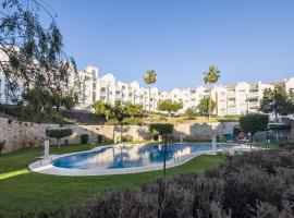 Cozy Apartment In La Cala Del Moral, hotel i Cala del Moral