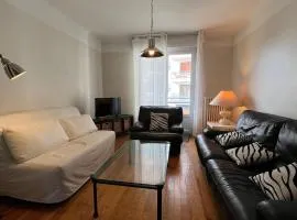Appartement Confortable en Centre-Ville d'Aix-les-Bains - 4 Pers, 73m², Balcons, Parking, Animaux OK - FR-1-555-81