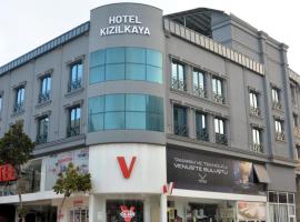 Viesnīca ar autostāvvietu Kızılkaya Business Otel pilsētā Korfez