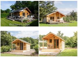 Acksea Holiday Lodges, hotel i Kinnerley