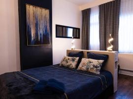 A La Villa Perroy les chambres sont spacieuses et les petit-déjeuners offerts