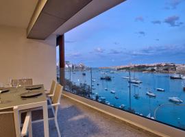 Sea Front Spacious Valletta Views Apartments, hotel que aceita pets em Sliema