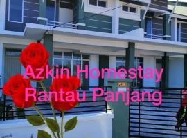 Sobey Laris Homestay RANTAU PANJANG SWIMMING POOL, villa in Pasir Mas