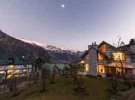 StayVista at Jodhpur House - 3 BR Pet friendly Cozy villa in Manali