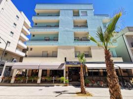 Hotel La Plage, hotell i Cattolica