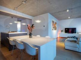 London 993 Loft 402, hotel dicht bij: Station Antwerpen-Luchtbal, Antwerpen