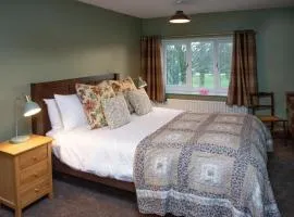 Relaxing Cottage Escape - Pub - Fire - King Size Bed