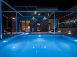 Xenias Luxury Villas, holiday rental in Kalathas