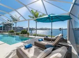 Southern Exposure I Waterfront 5 Bed House I Wide Water Views of Landmark Bay