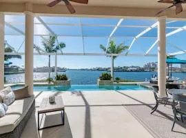 Stunning Waterfront Views, Newly Renovated 5,000 SqFt Luxe Home, Southern Exp