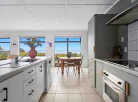 Beach, Bikes and Bonfires, cabana o cottage a Opotiki