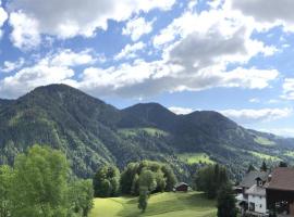 Walli Laterns, hotel cerca de Fallenbodenlift, Laterns