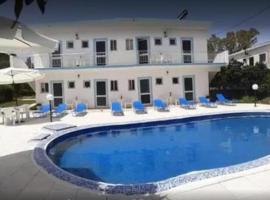 Rose Apartments Mesonghi, hotel with parking in Moraitika