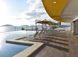 Sunset View Luxury Condos, hotel in Mazatlán