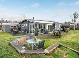 Cozy Home In Hadsund With Wifi
