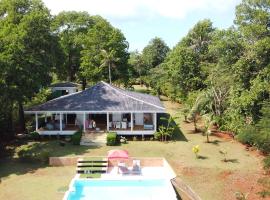 Baan Zourite seaview villa, cabaña o casa de campo en Koh Mak