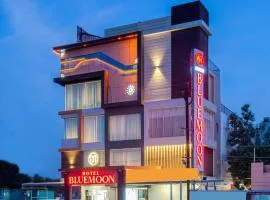 HOTEL BLUEMOON