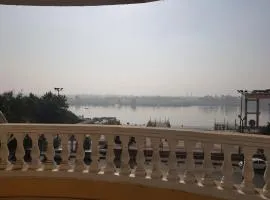 شقة على كورنيش النيل المعادي Maadi Nile view Cairo