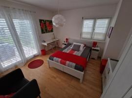 BnB "Les Coquelicots", hotel v destinaci Mies