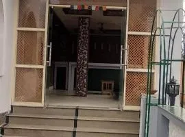 Hotel Silver Inn Srinagar